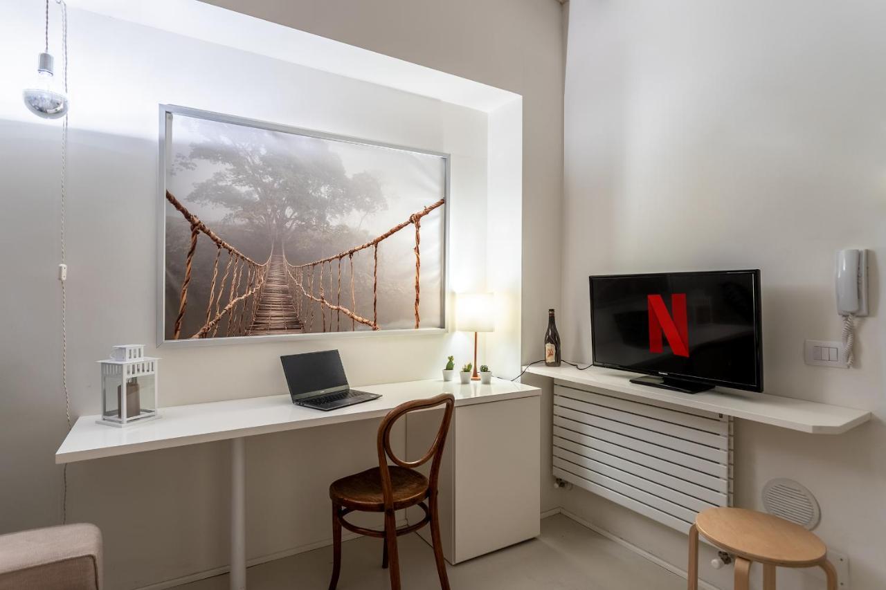 Appartement Design Loft Walking Distance Brera-duomo With Wifi+netflix